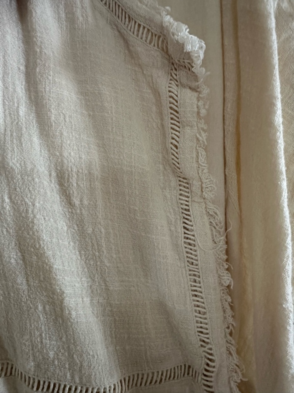 Moon River Textured Cream Sleeveless Tie-Waist Vest - Picture 7 of 11